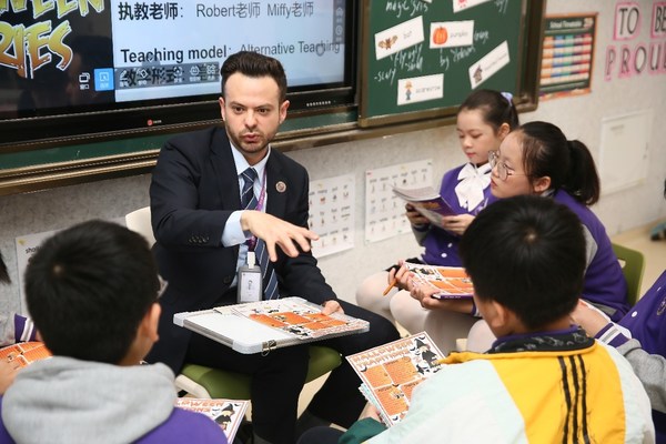 中外教協助教學