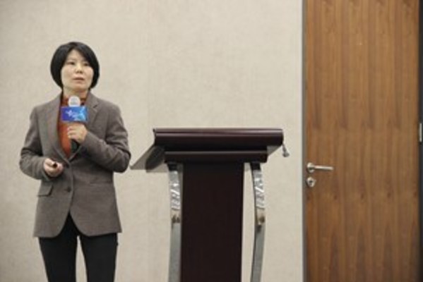 上海德達醫院心內科主診醫生 和亞萍博士