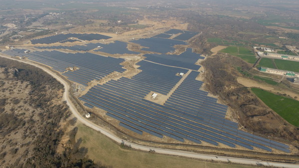 JinkoSolar Supplied 17.5MW High-efficiency Modules to Fauji Solar Power Plant in Pakistan
