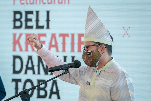 Back #BeliKreatifDanauToba：観光相が新たなキャンペーンを支持し、國民に地元トバ製品に誇りを持つよう促す