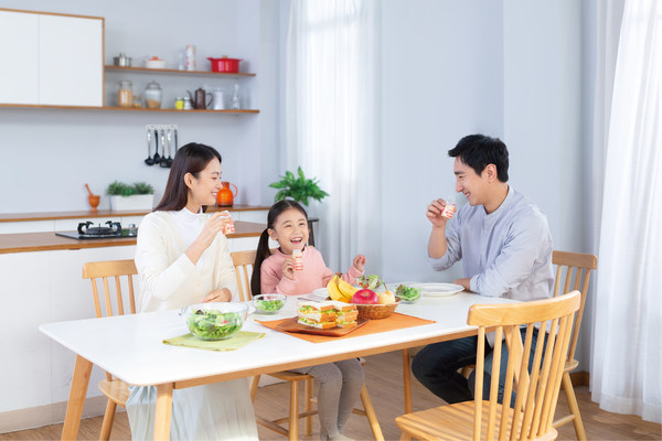 養樂多在青海省西寧市開始銷售，普及市場進一步擴大