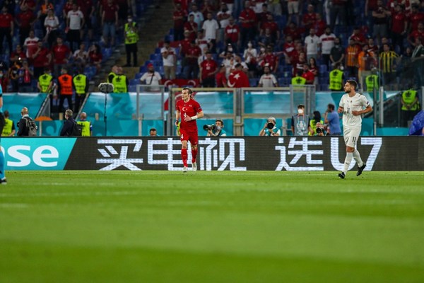UEFA EURO 2020スポンサーのハイセンスがトーナメントでHisense U7テレビを紹介