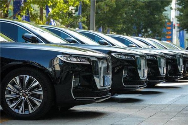 新華絲路：新紅旗乘勢而上助力民族汽車品牌崛起