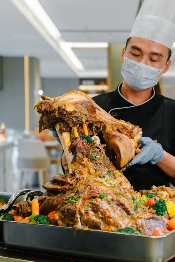 秘制烤小黃牛腿