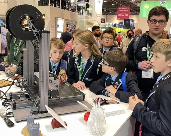 SnapmakerがBETT 2022に參加：3-in-1 3DプリントソリューションでSTEAM教育を支援