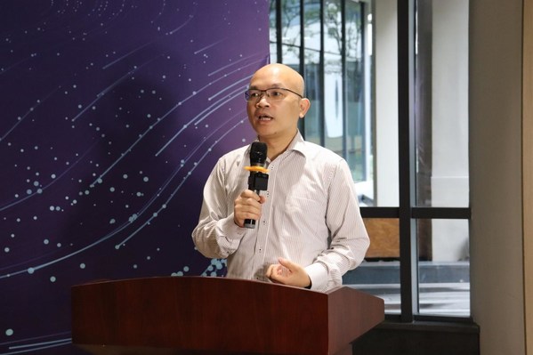 UST中國區商業運營副總裁肖振賢博士致辭