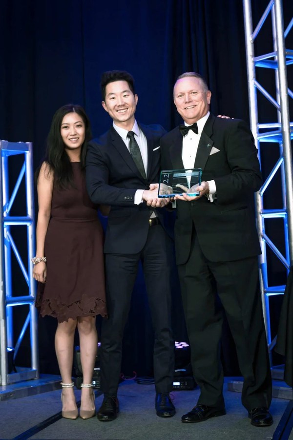 左二：Helio Genomics 首席執行官李辰先生（Justin Chen Li）