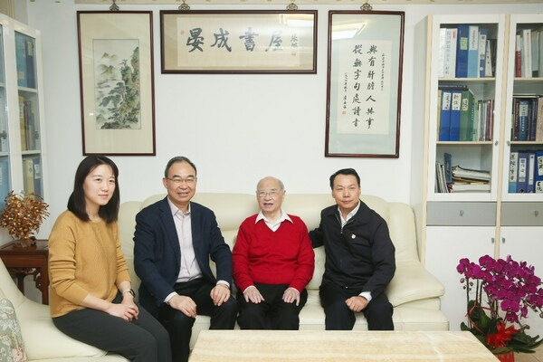 北京大學人民醫院領導春節前看望慰問陸道培院士