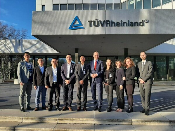 //mma.nyhomeapp.cn/media2/2052459/Kingfa_delegation_visits_T_V_Rheinland_Headquarters_Cologne.jpg?p=medium600
