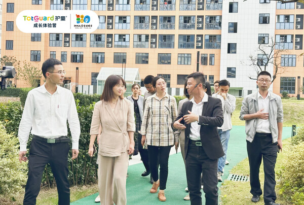 安吉縣政府領導參觀護童成長體驗營