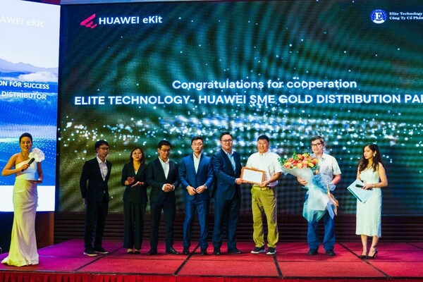 Huawei ra m?t h? sinh thái gi?i pháp HUAWEI eKit dành riêng cho doanh nghi?p v?a và nh?
