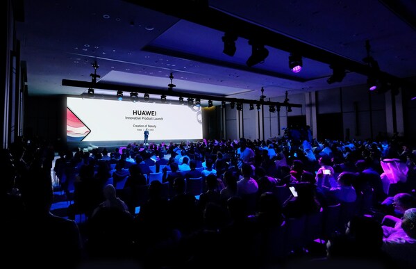 Huawei ra m?t các s?n ph?m am thanh và v?n phòng th?ng minh thúc ??y tính sáng t?o m?i t?i Dubai
