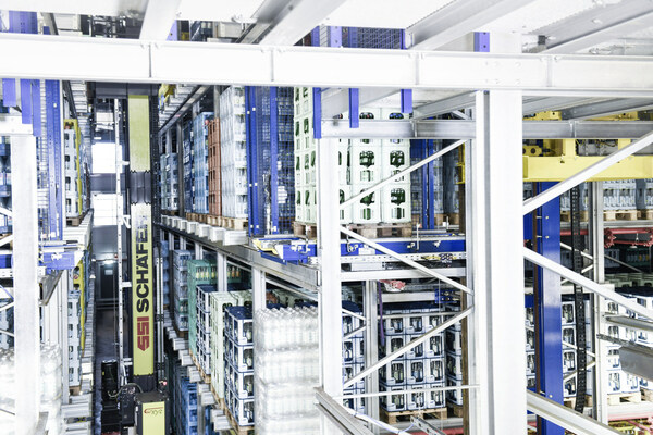 SSI Exyz accessing the upper reaches of a high-bay storage facility.