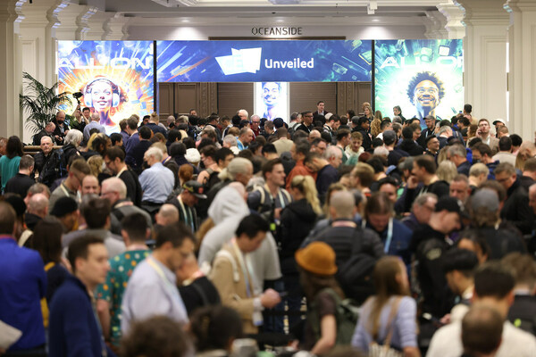 全面開啟未來：CES 2024 盛大開幕，展示人工智能、可持續發展和移動領域的最新創新成果