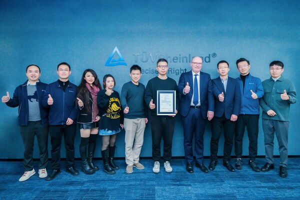 TüV萊茵為高仙商用清潔機器人頒發歐盟CE-MD符合性證書
