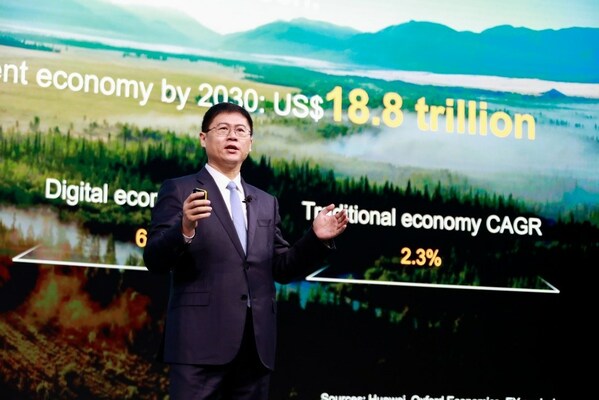 //mma.nyhomeapp.cn/media2/2348850/Li_states_global_digital_economy_ICT_industry.jpg?p=medium600
