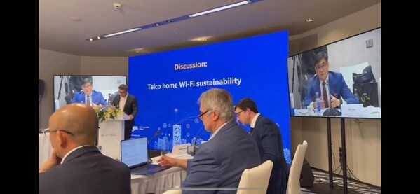 TüV萊茵大中華區電子電氣產品服務副總裁楊佳劼在MWC2024期間出席“無線局域網綠色增長與可持續發展論壇”，發表主旨講話并參與圓桌討論