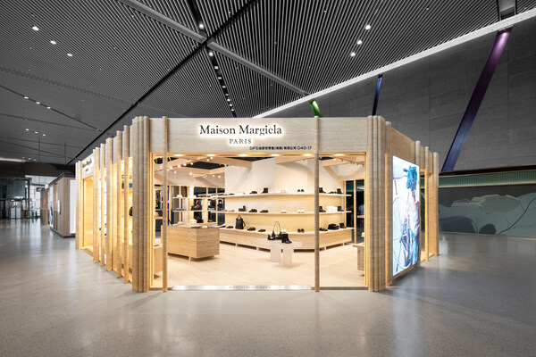 DFS迪斐世Maison Margiela全球機場首店在上海虹橋機場煥然啟幕