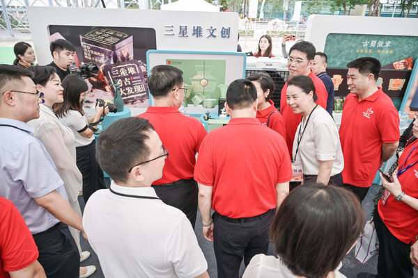 Enchanting Deyang Shines in Hong Kong (PRNewsfoto/Xinhuanet)