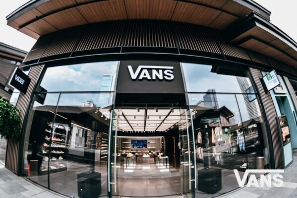 Vans 都巴適  Vans 成都太古里全新品牌概念店盛大開幕