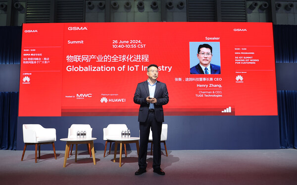 Henry Zhang, Ch? t?ch và CEO c?a TUGE Technologies, có bài phát bi?u quan tr?ng t?i MWC 2024 v? xu h??ng IoT di ??ng