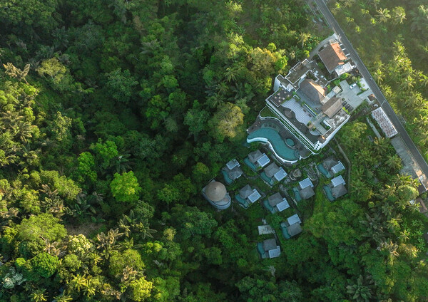 シカダ?リゾート?バリ?ウブド、オートグラフ?コレクション（Cicada Resort Bali Ubud, Autograph Collection）、ウブドの自然美の中心でロマンチックな休暇を過ごす旅行者を歓迎