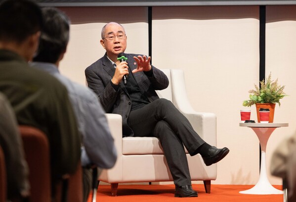 Prof Raymond Chan Hon-fu leads the second seminar in the “A Personal Perspective on Doing Good Research” series to encourage young scholars.