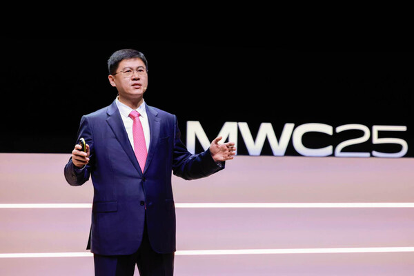 ?ng Li Peng c?a Huawei: T?i ?a hóa giá tr? m?ng 5G trong k? nguyên AI