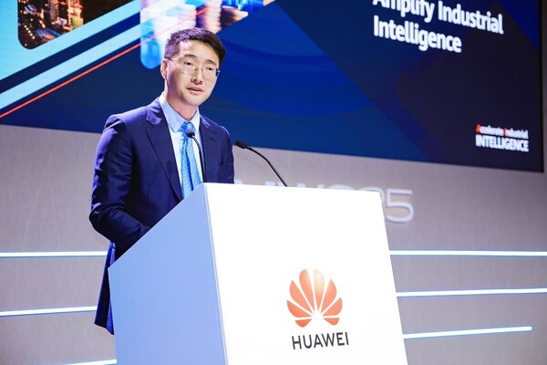 華為全球企業網絡Marketing與解決方案銷售部總裁劉建寧致辭