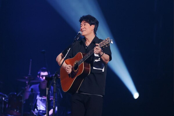 周華健的人氣曾席卷整個東亞華語地區，他的歌曲廣為傳唱。