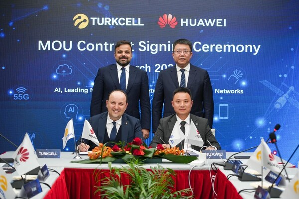Huawei và Turkcell ky Biên b?n ghi nh? v? ??i m?i sáng t?o chung v? m?ng hàng ??u t?i MWC 2025