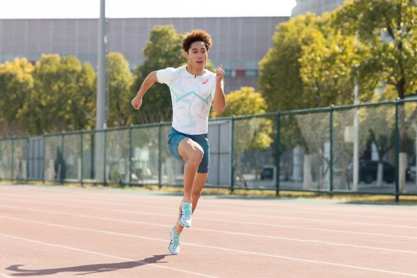 ASICS亞瑟士簽約運動員鄧信銳