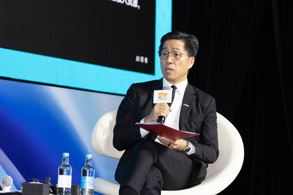 應科院署理行政總裁及首席營運官莊偉泉工程師於「香港特別行政區政府引進重點企業辦公室呈獻：科技驅動產業及經濟大會」上介紹應科院的研發項目，藉此說明創新意念如何轉化成為可推出市場應用的商業解決方案。