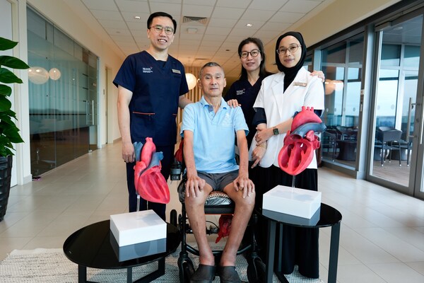 From left: Asst Prof Lin Weiqin, Clinical Director of the Heart Failure and Cardiomyopathy Programme at the National University Heart Centre, Singapore (NUHCS); Mr Chua Ah Hai, who is a participant in the MAGNITUDE clinical trial; Dr Kay Ng, Senior Consultant, Division of Neurology, Department of Medicine, National University Hospital; Nur Faezah Binte Md Fadzillah, Clinical Research Coordinator, NUHCS