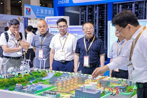 &#20013;&#22269;&#28096;&#31881;&#24037;&#19994;&#21327;&#20250;@2024&#19978;&#28023;&#22269;&#38469;&#28096;&#31881;&#23637;&#29616;&#22330;