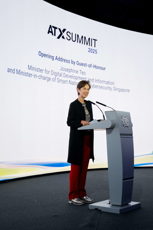 (PRNewsfoto/Infocomm Media Development Authority of Singapore)