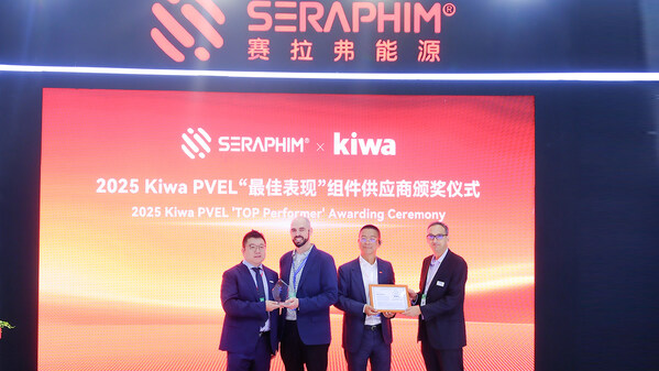 Seraphim and Kiwa PVEL &#39;Top Performer&#39; Awarding Ceremony at SNEC 2025 (PRNewsfoto/Seraphim Energy Group)