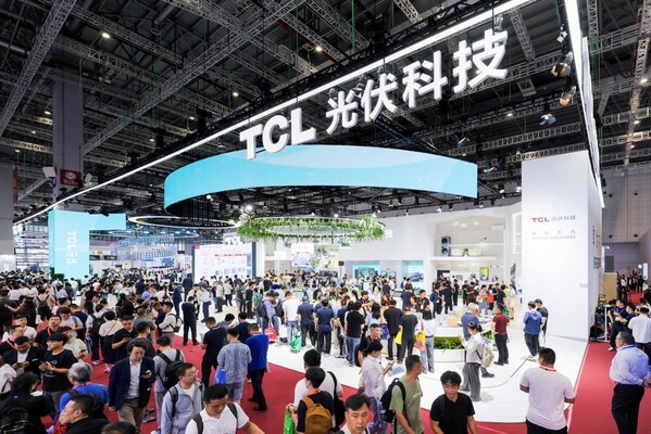 ?ình hình t??ng lai ngành - TCL PV Tech gi?i thi?u n?m ma tr?n kinh doanh t?i SNEC 2025