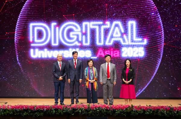 Opening Ceremony of the THE Digital Universities Asia 2025 Summit. (From left: Prof Raymond Chan Hon-fu, Vice-President (Academics) cum Provost of Lingnan University, Mr Andrew Yao Cho-fai, Council Chairman, Dr Choi Yuk-lin, Secretary for Education, Prof S. Joe Qin, President of Lingnan University, Ms Lim Mei-mei, THE President for APAC)