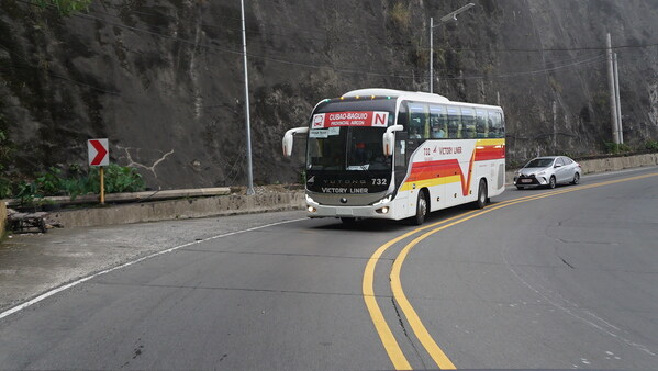 The Yutong C12PRO achieves 12% lower fuel consumption per 100km compared to previous-generation models under challenging road conditions. (PRNewsfoto/Yutong Bus)