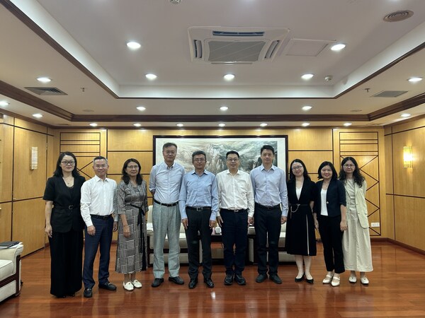 TüV萊茵大中華區總裁夏波率代表團拜訪廣東省商務廳