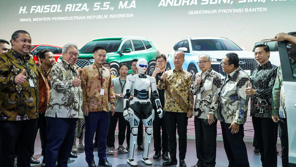 AiMOGA墨甲機器人驚艷亮相印尼車展，加速東南亞智能銷售布局