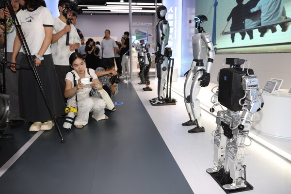 2025世界機器人大會期間，具身智能機器人4S店將作為重要的產業服務創新成果亮相。