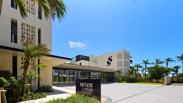 //mma.nyhomeapp.cn/media2/2771613/Hotel__seven_x_seven__Wins_Gold_Graphis_Design_2026_Awards.jpg?p=medium600