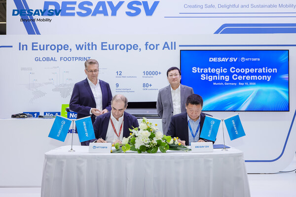 Desay SV and NTT DATA's Strategic Collaboration Signing Ceremony? (PRNewsfoto/Desay SV)